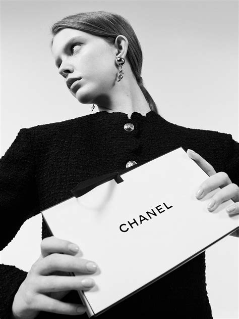 chanel service centre uk|Chanel customer service representative.